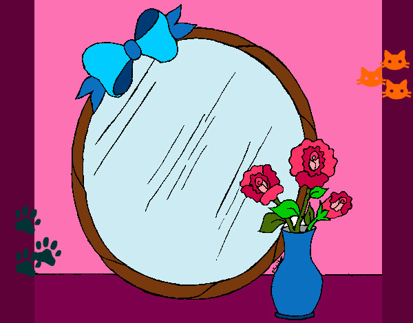 specchio con vaso di rose