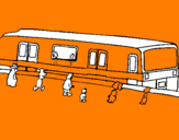 Disegno Passeggeri in attesa del treno  pitturato su JKTRFGHJKLPOUUTTTTTTTTTTT