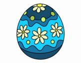 Uovo di Pasqua fatto in casa con fiori